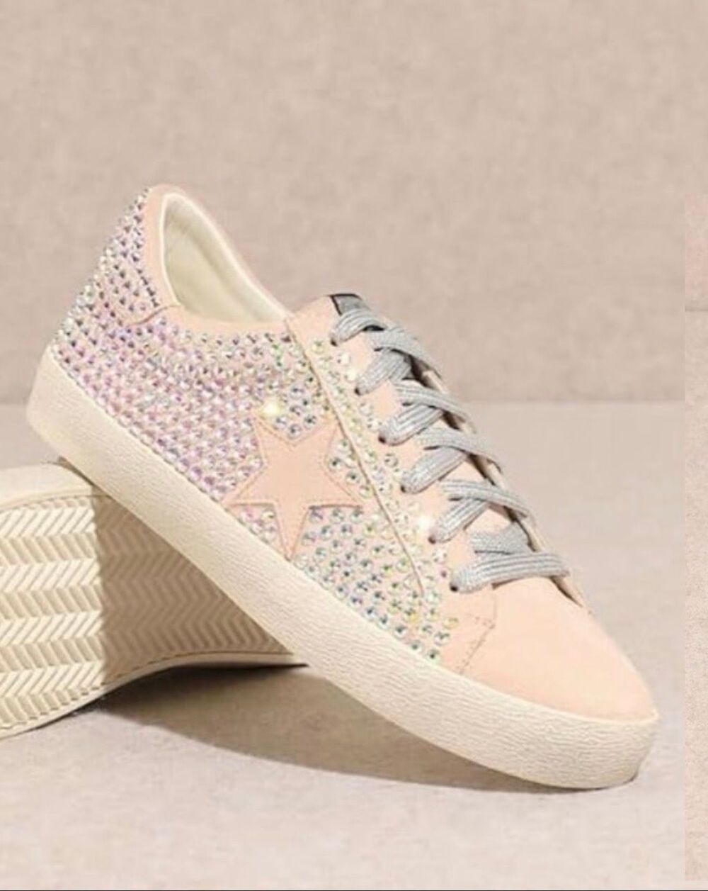 Mi.iM Joann Rhinestone Star Sneakers Suede Rubber Sole Women’s 7.5 NEW